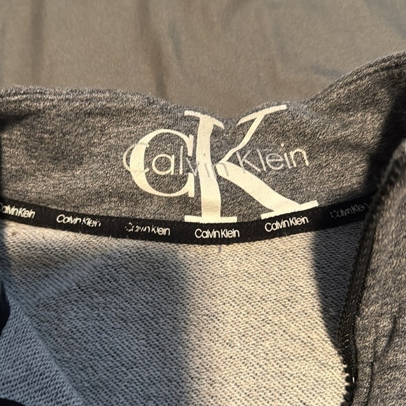 CK cropped quarter-zip - Picture 3 of 4